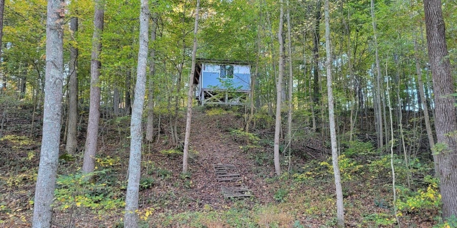7200 S Hamilton Lane, Bloomfield, Indiana 47424-5137,MLS,202542536