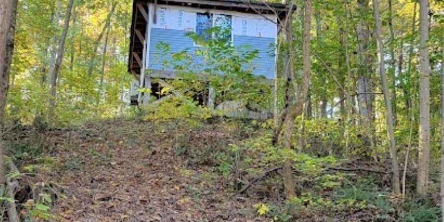 7200 S Hamilton Lane, Bloomfield, Indiana 47424-5137,MLS,202542536