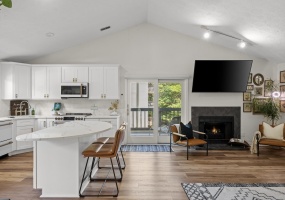 9379 S Pointe Retreat Drive, Bloomington, Indiana 47401,MLS,202542627
