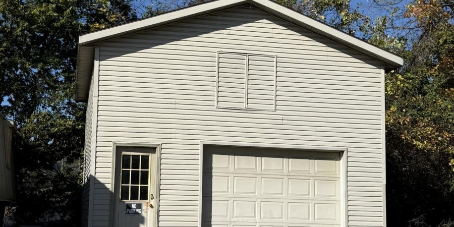 1024 N Country Club Drive, Bloomington, Indiana 47403,MLS,202542721