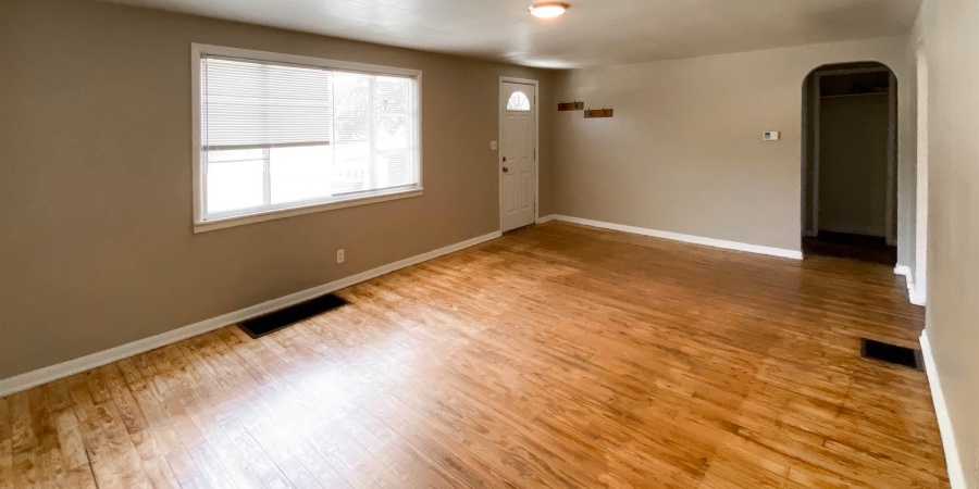 1114 S Woodlawn Avenue, Bloomington, Indiana 47401,MLS,202542737