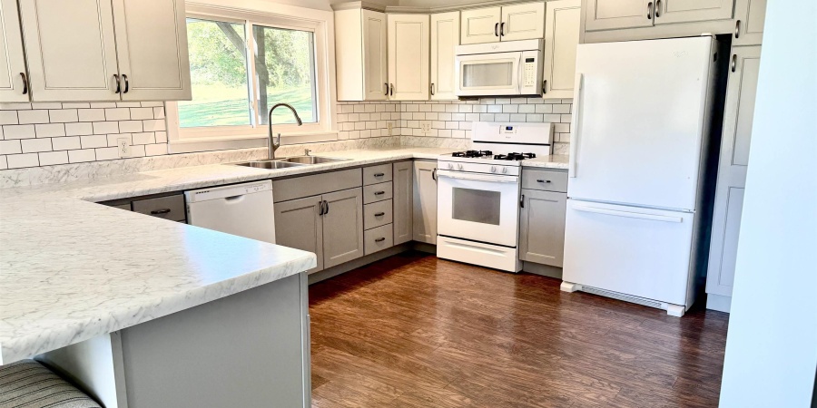 3303 E Boltinghouse Road, Bloomington, Indiana 47408-4740,MLS,202542694
