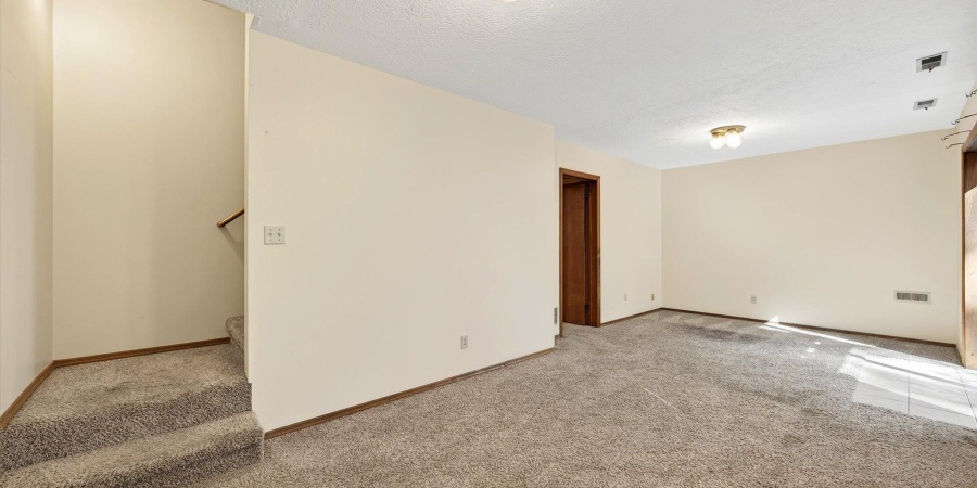 664 1/2 E Heather Drive, Bloomington, Indiana 47401,MLS,202542781