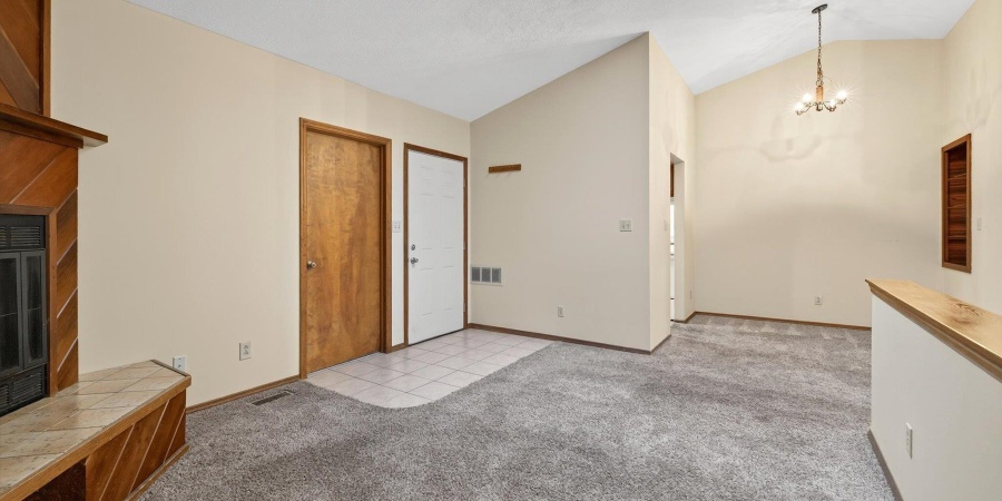 664 1/2 E Heather Drive, Bloomington, Indiana 47401,MLS,202542781