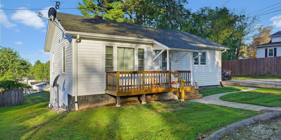 2411 K Street, Bedford, Indiana 47421,MLS,202542783