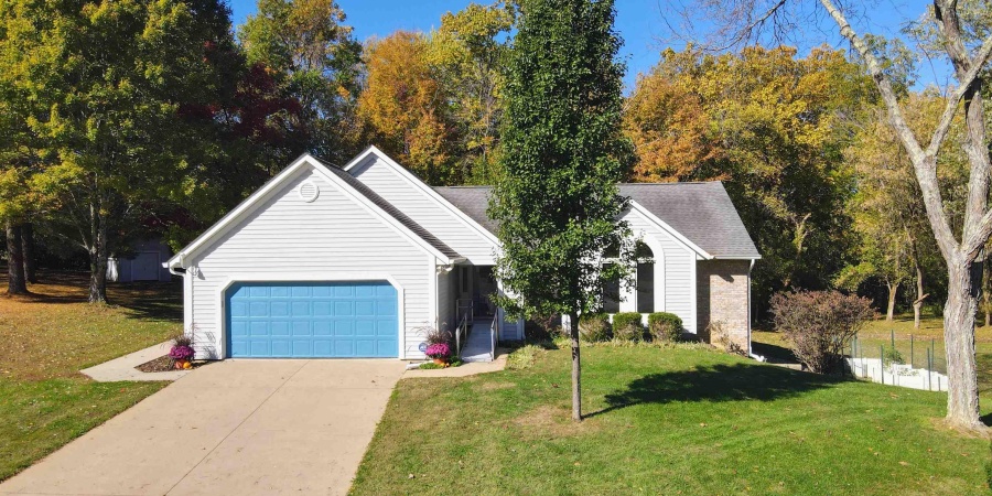 4064 W Meadowvale Drive, Bloomington, Indiana 47404,MLS,202542813