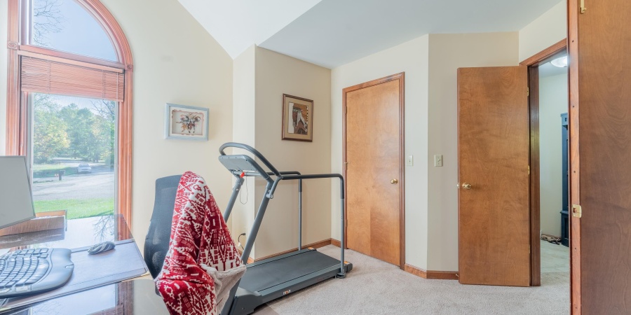4064 W Meadowvale Drive, Bloomington, Indiana 47404,MLS,202542813