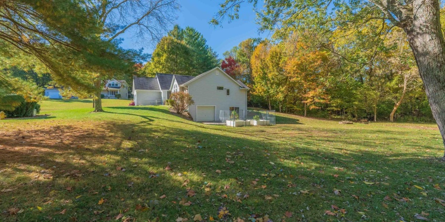 4064 W Meadowvale Drive, Bloomington, Indiana 47404,MLS,202542813