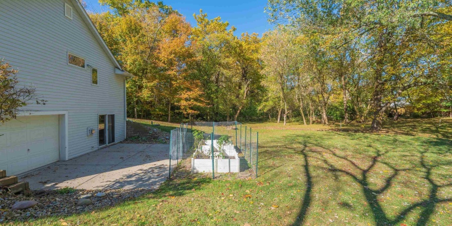 4064 W Meadowvale Drive, Bloomington, Indiana 47404,MLS,202542813
