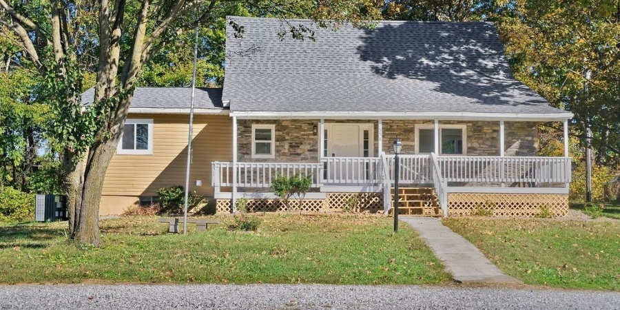 558 Pinewood Drive, Bedford, Indiana 47421,MLS,202542937