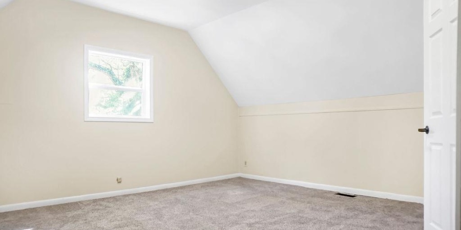 558 Pinewood Drive, Bedford, Indiana 47421,MLS,202542937