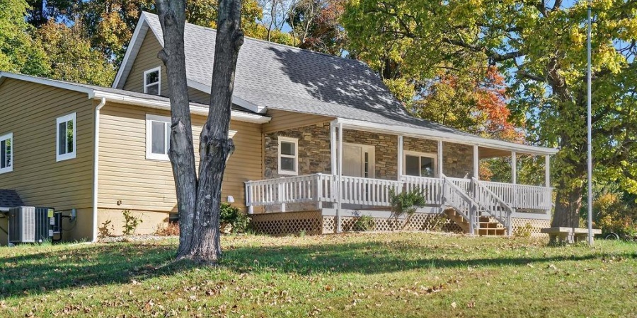 558 Pinewood Drive, Bedford, Indiana 47421,MLS,202542937