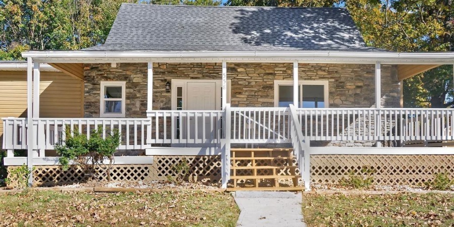 558 Pinewood Drive, Bedford, Indiana 47421,MLS,202542937