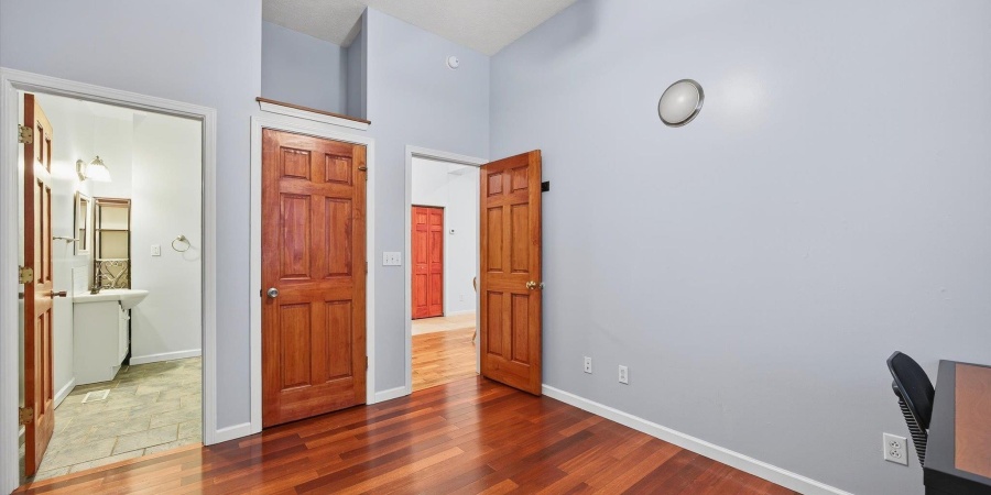 110 W 6th Street, Bloomington, Indiana 47404,MLS,202543241