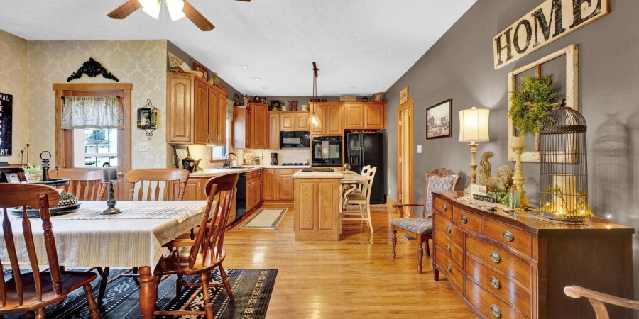 1412 19th Street, Bedford, Indiana 47421,MLS,202543276