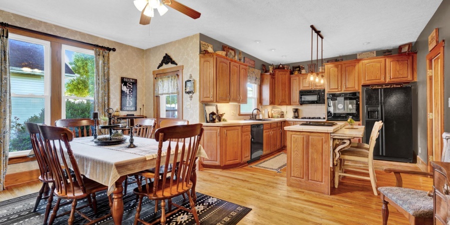 1412 19th Street, Bedford, Indiana 47421,MLS,202543276