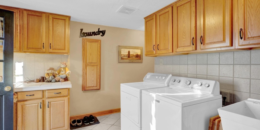 1412 19th Street, Bedford, Indiana 47421,MLS,202543276