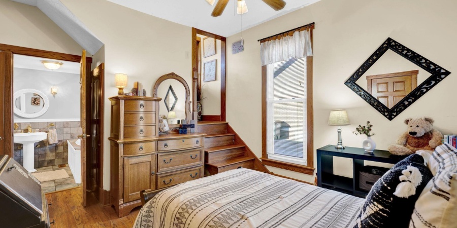 1412 19th Street, Bedford, Indiana 47421,MLS,202543276