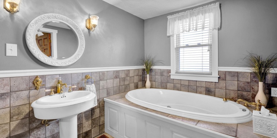 1412 19th Street, Bedford, Indiana 47421,MLS,202543276