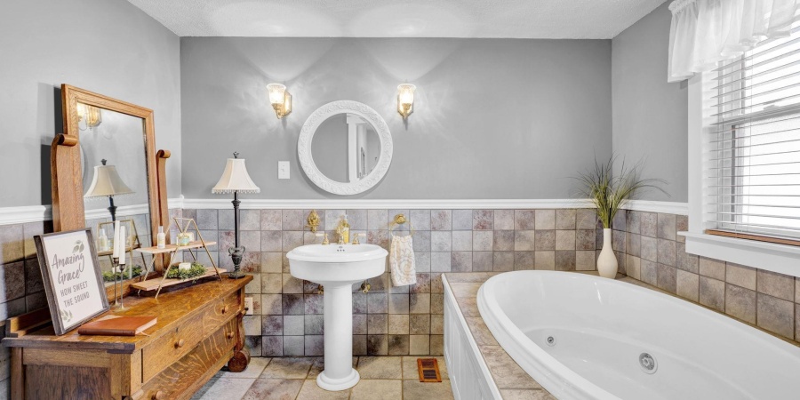 1412 19th Street, Bedford, Indiana 47421,MLS,202543276