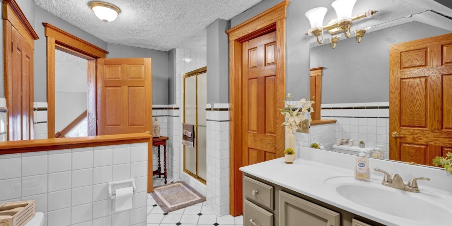 1412 19th Street, Bedford, Indiana 47421,MLS,202543276