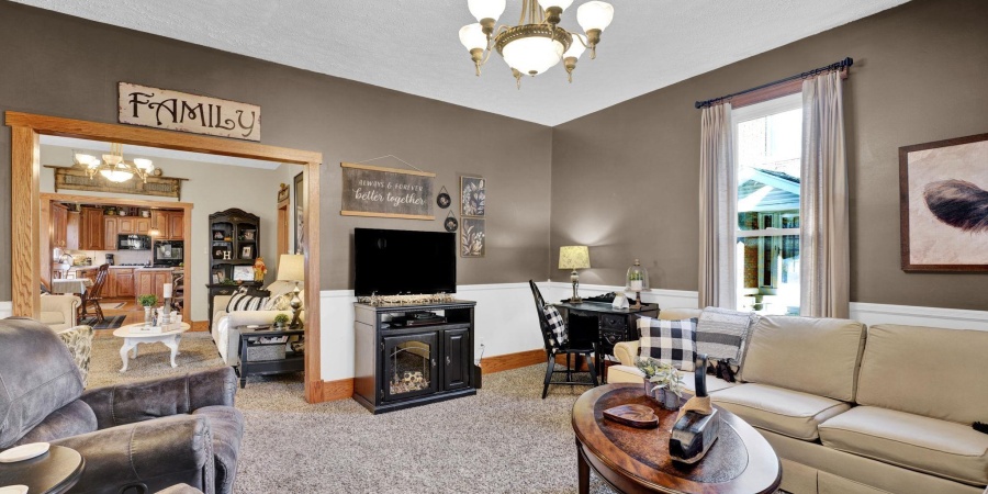 1412 19th Street, Bedford, Indiana 47421,MLS,202543276