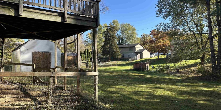 131 E Cooper Court, Ellettsville, Indiana 47429-1616,MLS,202543312