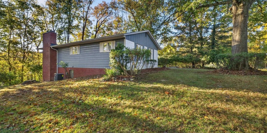 1529 E Dunstan Drive, Bloomington, Indiana 47401,MLS,202543343