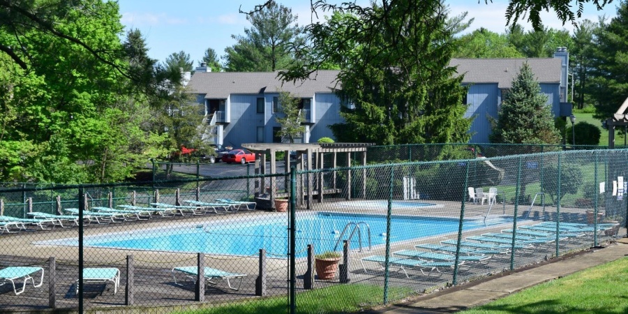 9126 S Pointe Ridge Lane, Bloomington, Indiana 47401,MLS,202543383