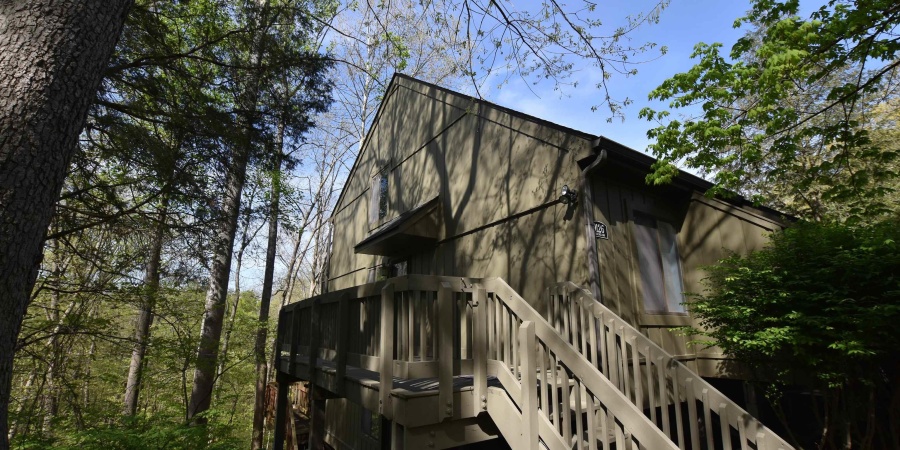 9126 S Pointe Ridge Lane, Bloomington, Indiana 47401,MLS,202543383