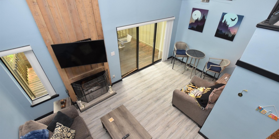 9126 S Pointe Ridge Lane, Bloomington, Indiana 47401,MLS,202543383