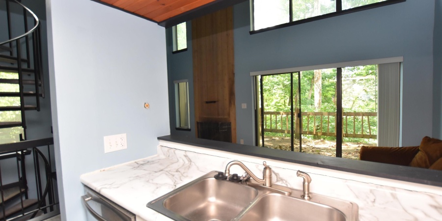 9126 S Pointe Ridge Lane, Bloomington, Indiana 47401,MLS,202543383