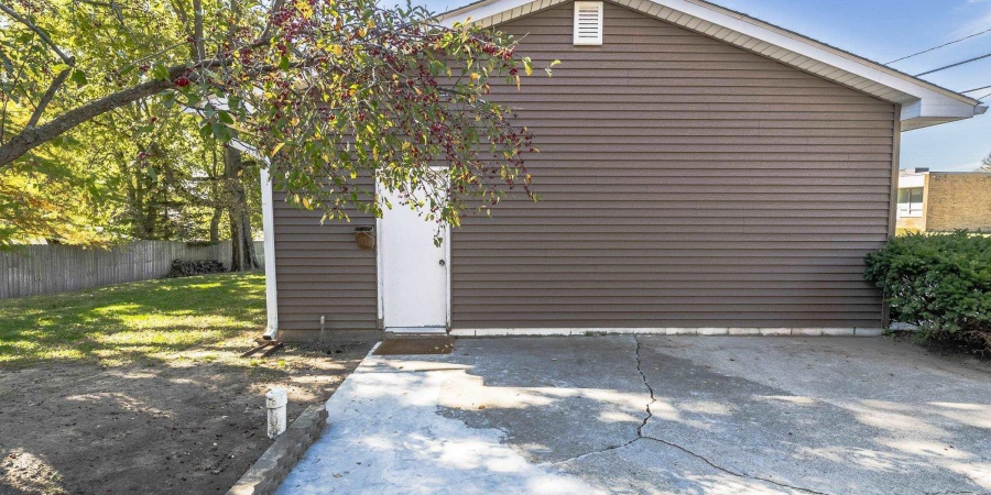 490 N Jefferson Street, Martinsville, Indiana 46151,MLS,202543430