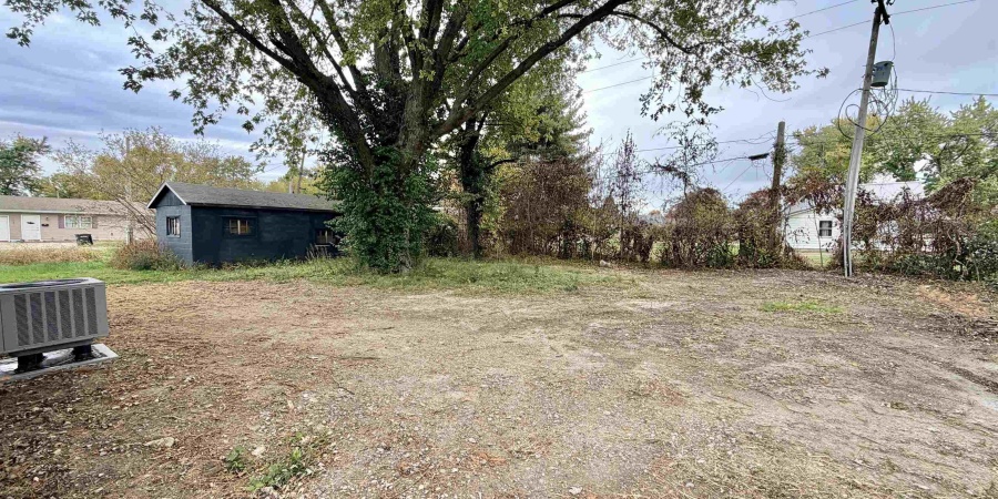 579 NW 3rd Street, Linton, Indiana 47441,MLS,202543432