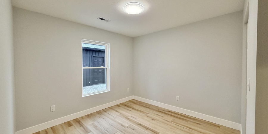 579 NW 3rd Street, Linton, Indiana 47441,MLS,202543432