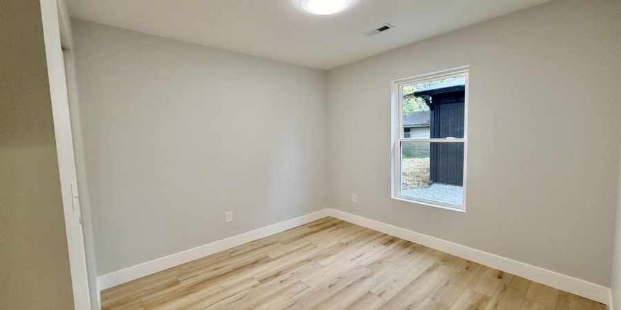 579 NW 3rd Street, Linton, Indiana 47441,MLS,202543432