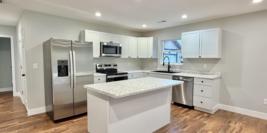 559 NW 3rd Street, Linton, Indiana 47441,MLS,202543435