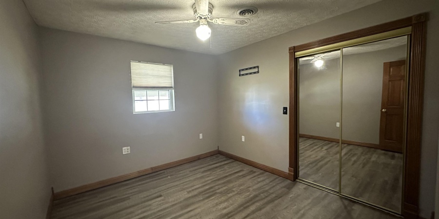 540 NE F Street, Linton, Indiana 47441,MLS,202543507