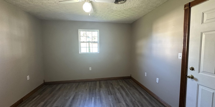 540 NE F Street, Linton, Indiana 47441,MLS,202543507