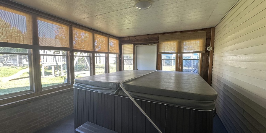 540 NE F Street, Linton, Indiana 47441,MLS,202543507