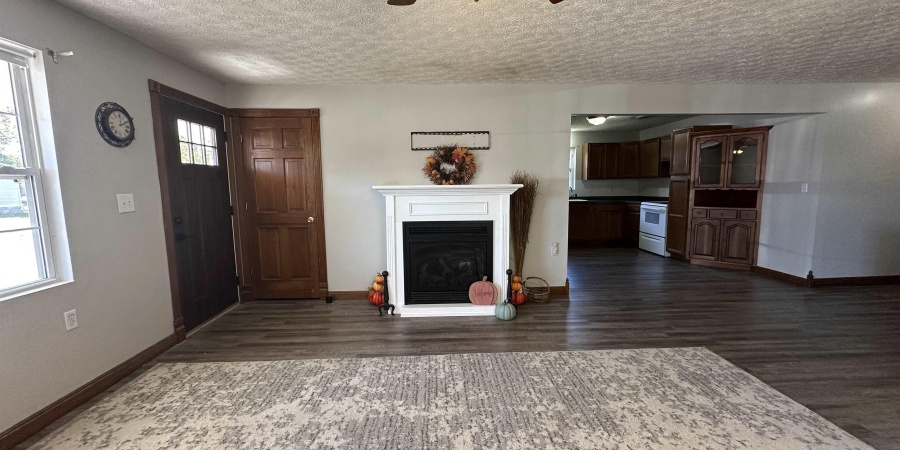 540 NE F Street, Linton, Indiana 47441,MLS,202543507