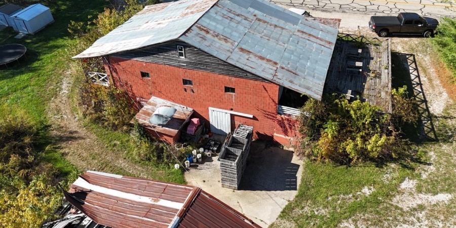 8820 N Old State 37 Road, Bloomington, Indiana 47408,MLS,202543578