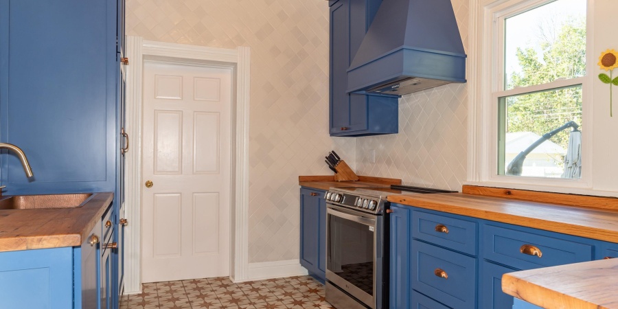 1112 S Madison Street, Bloomington, Indiana 47403,MLS,202543564