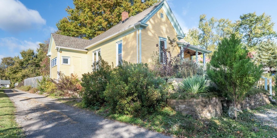 1112 S Madison Street, Bloomington, Indiana 47403,MLS,202543564