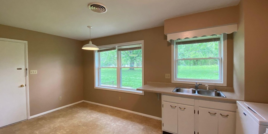 3900 S Rendy Lane, Bloomington, Indiana 47403,MLS,202543685