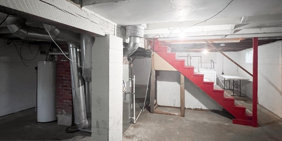 330 N Roosevelt Street, Bloomington, Indiana 47408,MLS,202543732