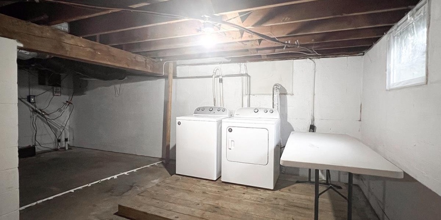 330 N Roosevelt Street, Bloomington, Indiana 47408,MLS,202543732