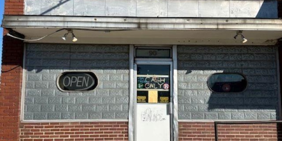 90 W Vincennes Street, Linton, Indiana 47441,MLS,202503484