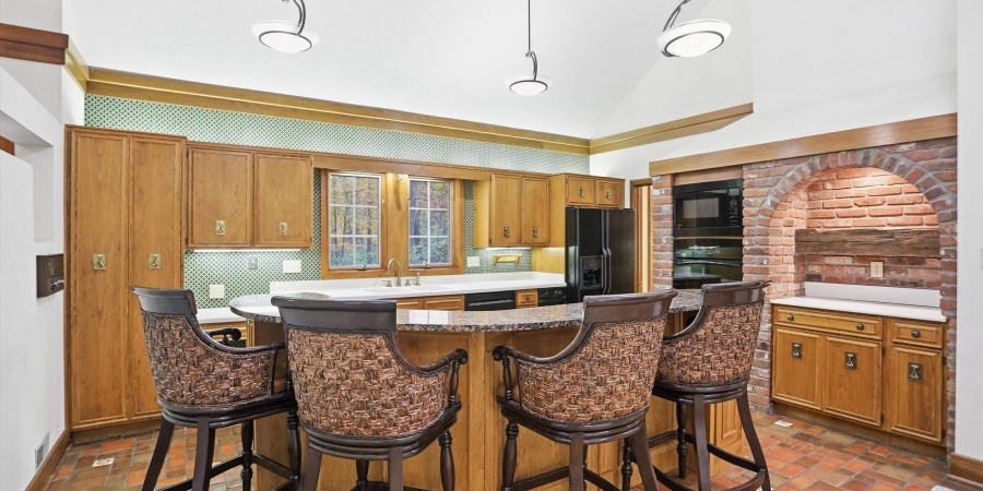 3801 N Bittersweet Drive, Bloomington, Indiana 47408,MLS,202543955