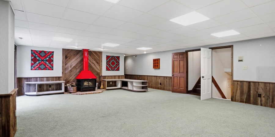 3801 N Bittersweet Drive, Bloomington, Indiana 47408,MLS,202543955